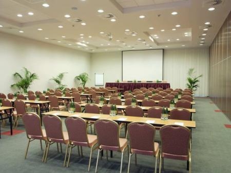 konferencia terem